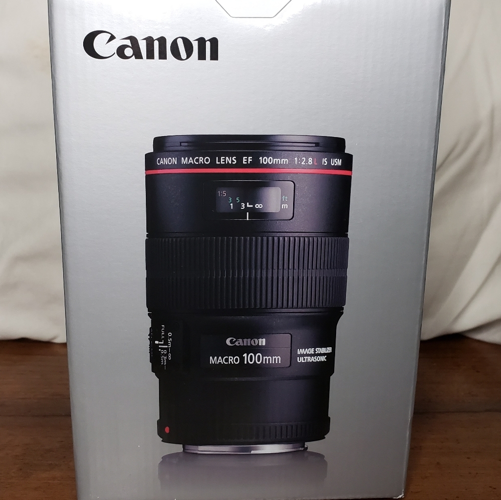 Canon 100mm Macro lens
